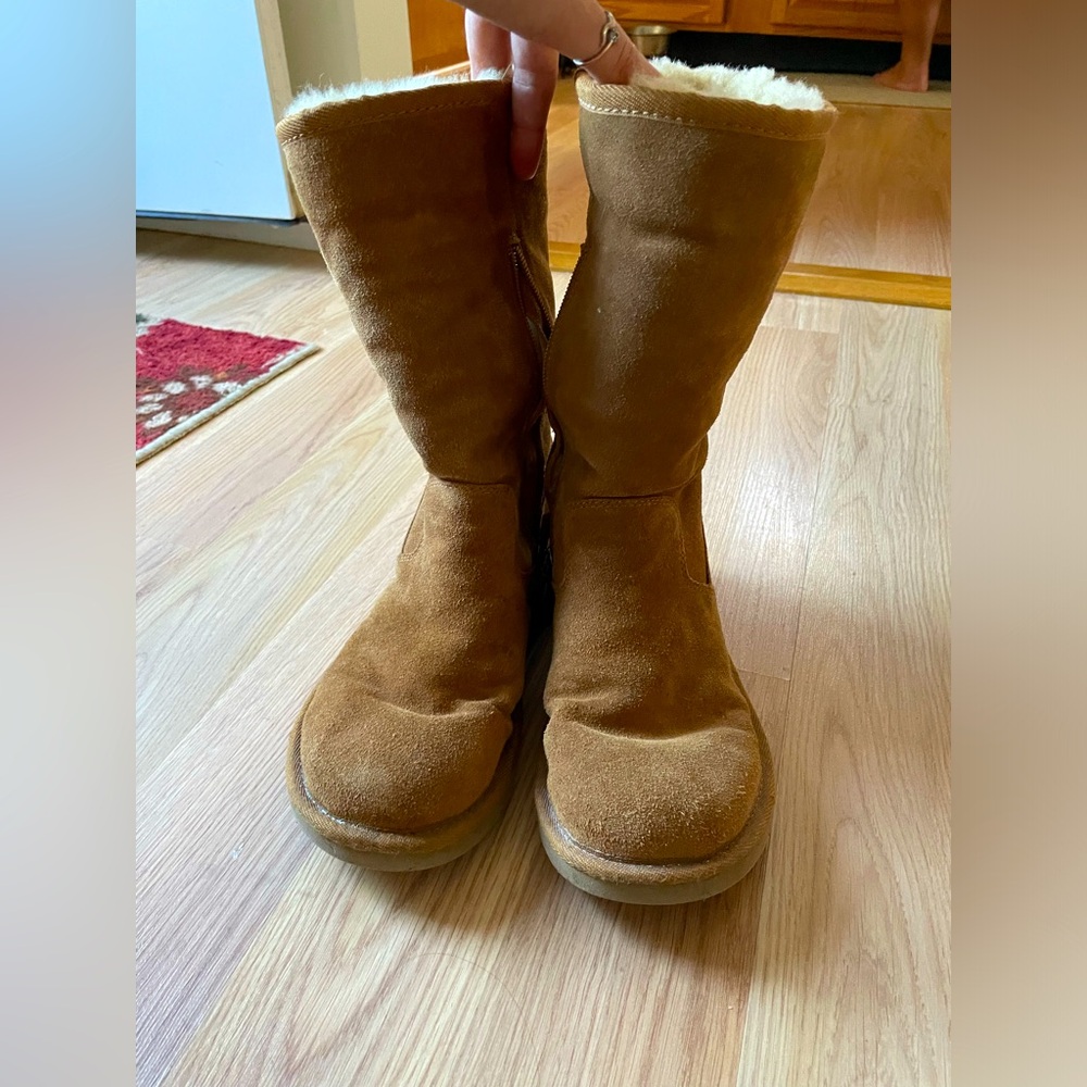 UGG boots woman’s size 8